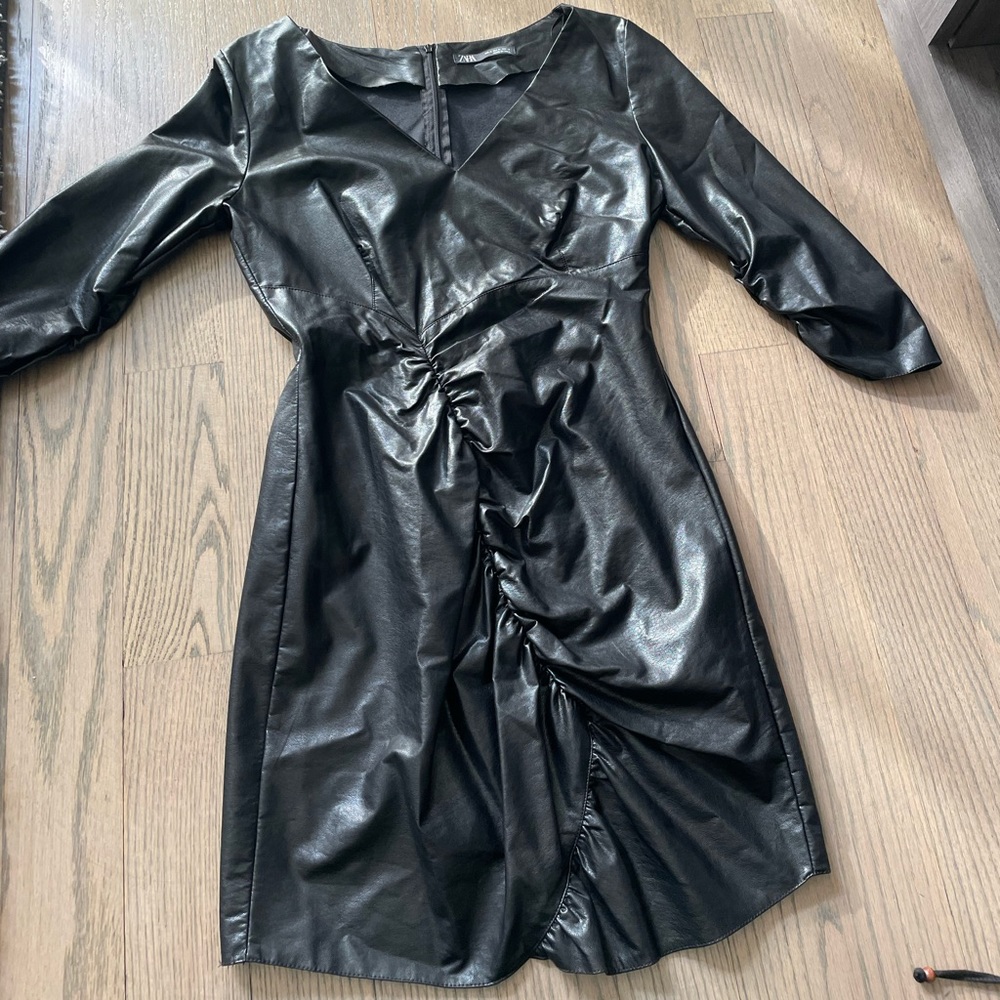 Zara. Size M.